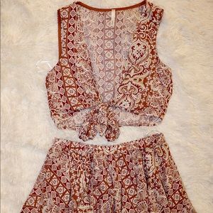 Two piece festival set